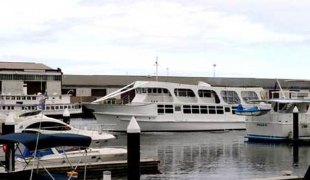 Pleasure Boat Cruises And Boat Charters - Attractions Perth 1
