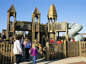 Jubilee Park Adventure Playground - St Kilda Accommodation