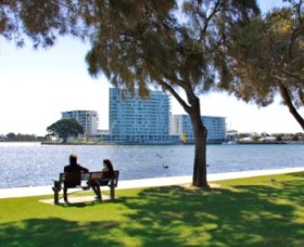 Foreshore Reserve - Attractions