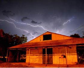 Red Dirt Photographic Gallery - Accommodation in Brisbane