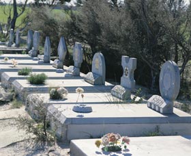 Corrigin Dog Cemetery - thumb 0