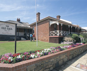 Old Gaol and Police Quarters - Wagga Wagga Accommodation
