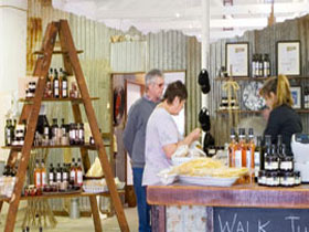 Woodside Cheese Wrights - Redcliffe Tourism