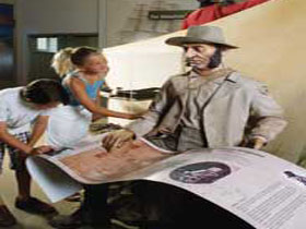 Bay Discovery Centre - Attractions