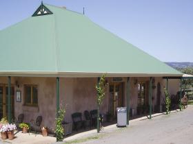 Lloyd Brothers Wine  Olive Company - McLaren Vale - Wagga Wagga Accommodation