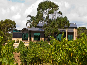 Delacolline Estate - Yamba Accommodation