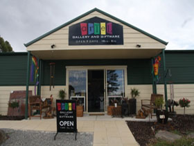 Artel Gallery and Giftware - Nambucca Heads Accommodation