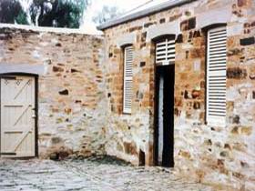 Police Lockup And Stables - Accommodation Mount Tamborine