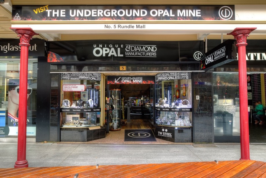 Unique Opal And Diamond Mine  - The Underground Opal Mine - thumb 2