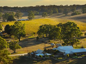 Hutton Vale and Farm Follies - Accommodation Adelaide