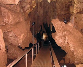 Cutta Cutta Caves Nature Park - Accommodation VIC