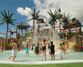 Wet 'n' Wild Water World - Accommodation in Surfers Paradise