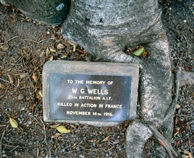 Eumundi War Memorial - Accommodation Kalgoorlie
