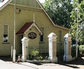 Montville Memorial Precinct - Wagga Wagga Accommodation