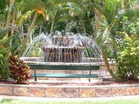 Bauer and Wiles Memorial Fountain - Carnarvon Accommodation