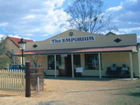 Warwick Historical Society Museum - Tourism Cairns