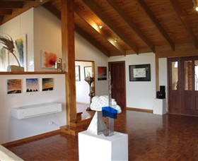 Art at Linden Gate - Geraldton Accommodation