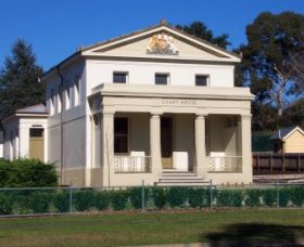 Berry Courthouse - Wagga Wagga Accommodation