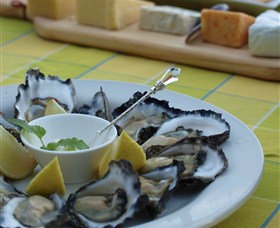 Oyster Shed on Wray Street - Redcliffe Tourism