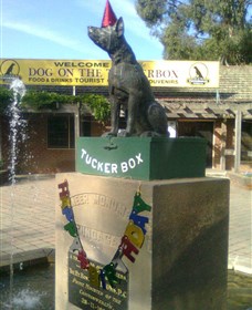 The Dog On The Tucker Box - thumb 1