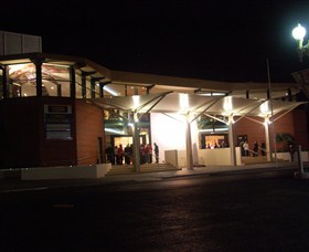 Bathurst Memorial Entertainment Centre - Redcliffe Tourism