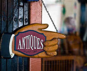 Bowning Antique Centre - Find Attractions