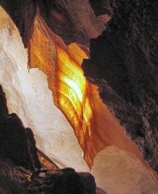 Careys Cave - thumb 1