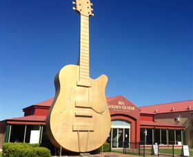 Big Golden Guitar Tourist Centre - thumb 1