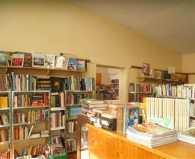 Corryong Browsers Bookshop - Lightning Ridge Tourism