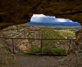 Hassans Walls Lookout - Tourism Canberra