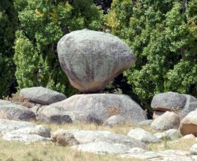 Balancing Rock - Find Attractions