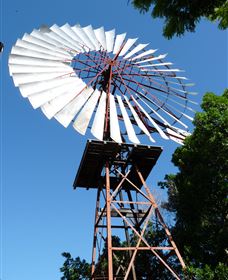 Barcaldine Windmill - thumb 1