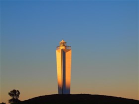 Cape Jervis Lighthouse - Accommodation Main Beach