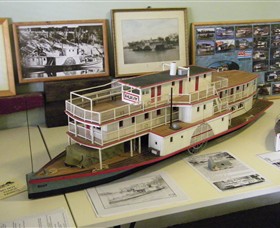 Wentworth Model Paddlesteamer Display - Attractions Melbourne
