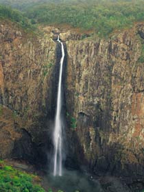 Wallaman Falls, Girringun National Park - thumb 2