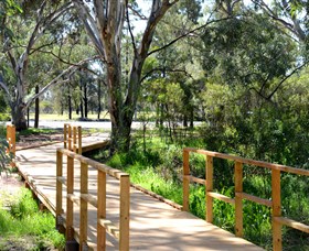 Green Corridor Walking Track - Attractions Melbourne