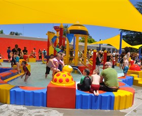 Holland Park Swimming Pool - Accommodation in Bendigo