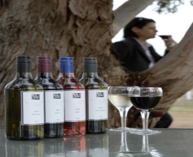 Woolaway Wines - Accommodation Bookings