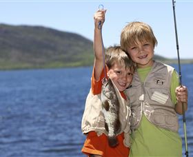Fishing on Keswick Island - Wagga Wagga Accommodation