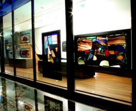 National Art Glass Collection - Accommodation in Surfers Paradise