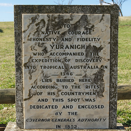 Yuranighs Aboriginal Grave Historic Site - thumb 3