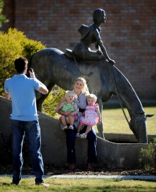 Dorothea Mackellar Memorial Statue - Tourism Canberra