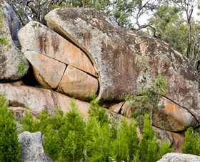 Frog Rock - Accommodation Adelaide