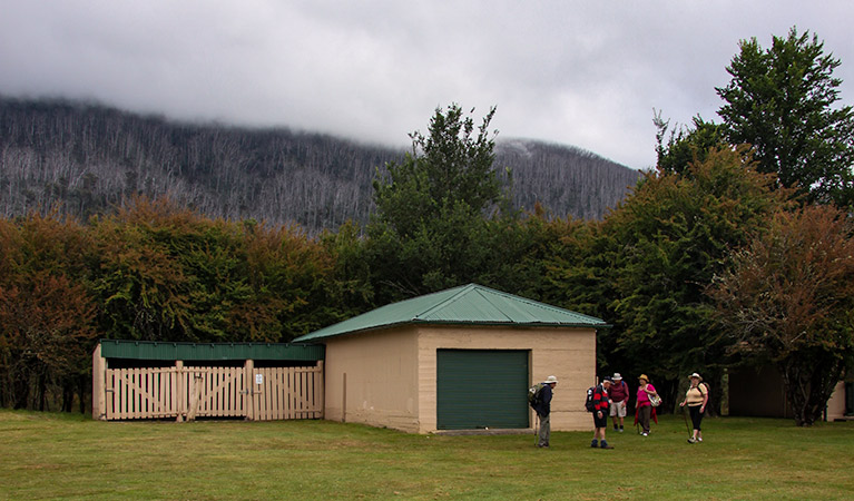 Bullocks Hut - Accommodation Nelson Bay