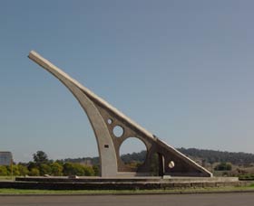 Singleton Sundial - New South Wales Tourism 