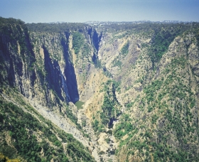 Wollomombi Falls - thumb 1