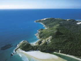 Moreton Island National Park - New South Wales Tourism 