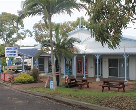 Laurieton Riverside Seafoods - Redcliffe Tourism