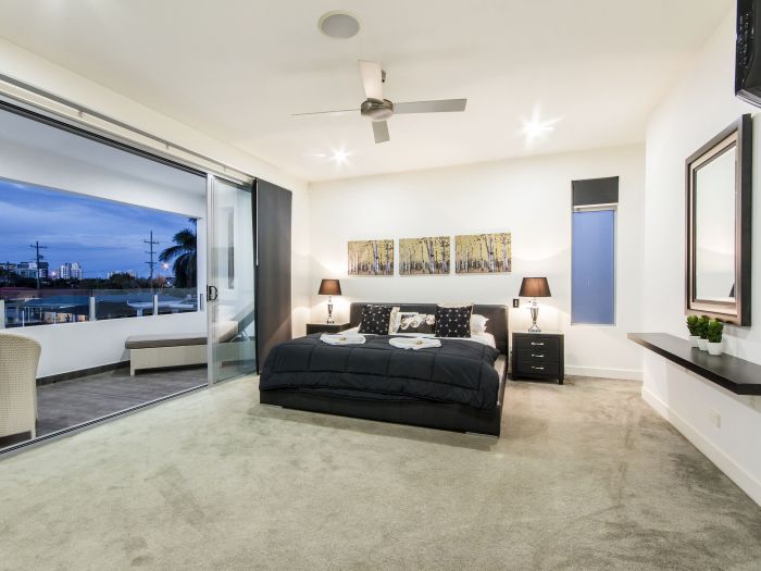 The Grand Broadbeach - Vogue Holiday Homes - Accommodation Brisbane