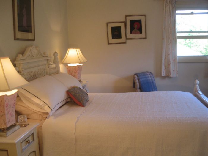 Trafalgar Bed and Breakfast and Annie's cottage - Find Attractions